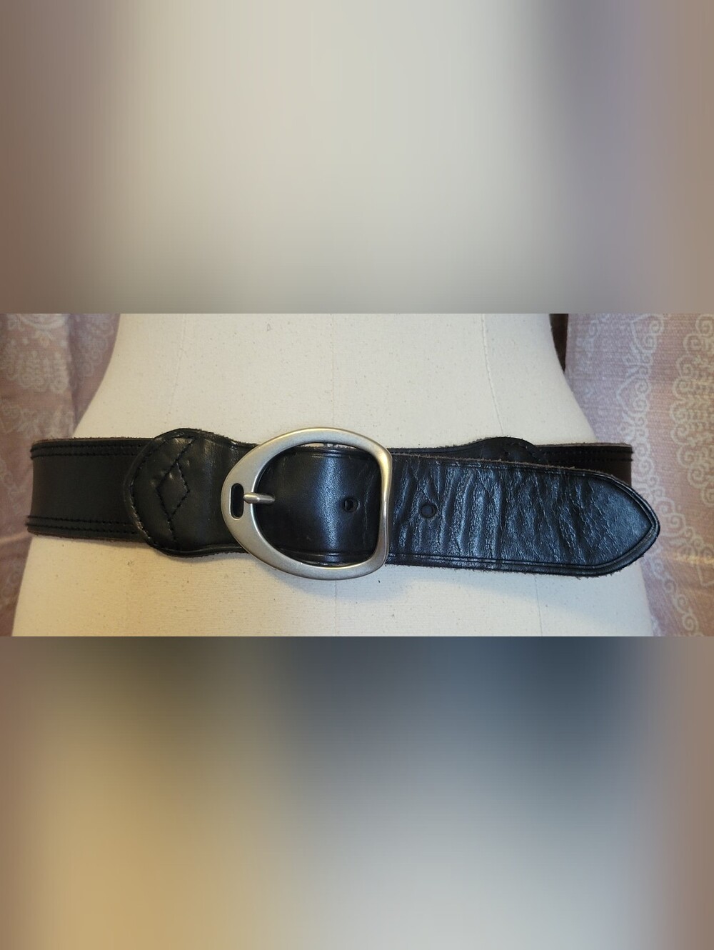 Vintage GAP 1969 Black Leather Belt with Silver Round Buckle XS